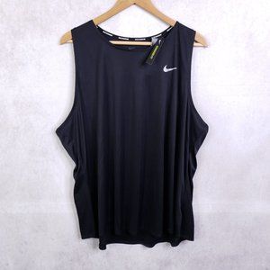Nike Women's Plus Size Essential Running Tank Top, Black, 2x, 3x Athletic Active